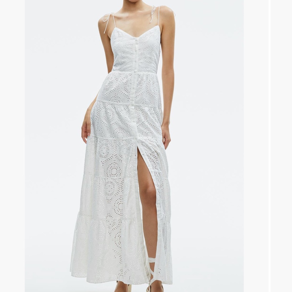 Alice + Olivia eyelet maxi dress Almost New